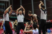直播吧：争议裁判闫军执法CBA总决赛G2